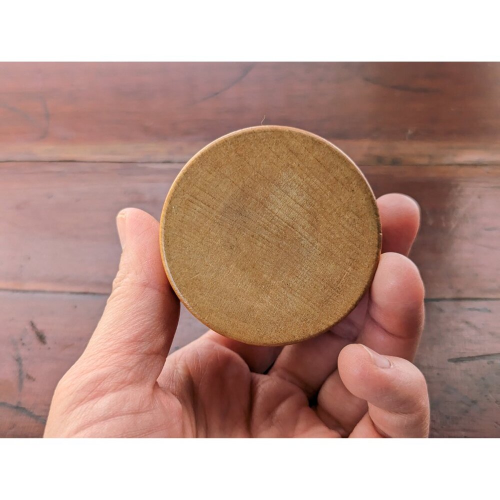 Small round treen box, vintage wood turned box with lid, small minimalist - Picture 5 of 7